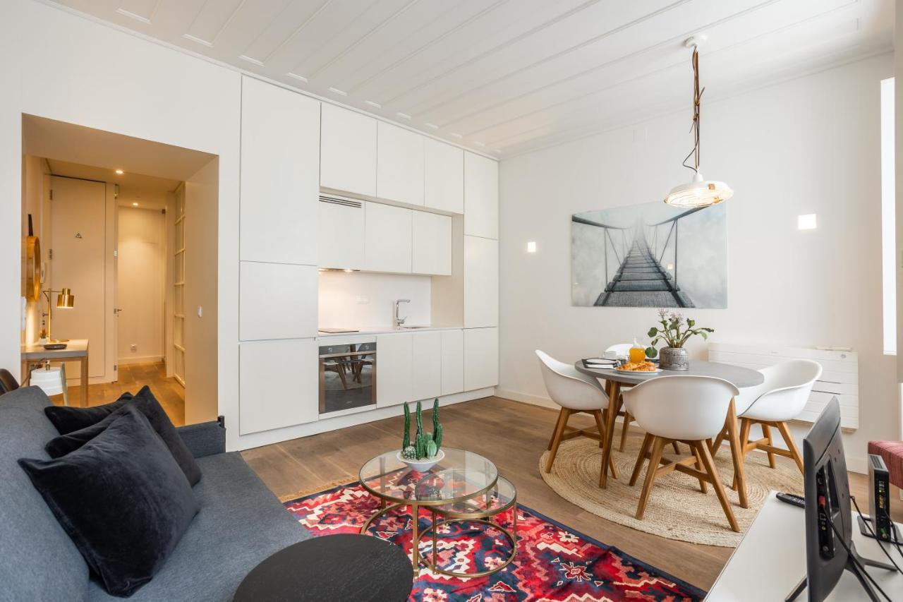 Chic Tailor Made Flat In Chiado Apartment Lisbon Exterior photo